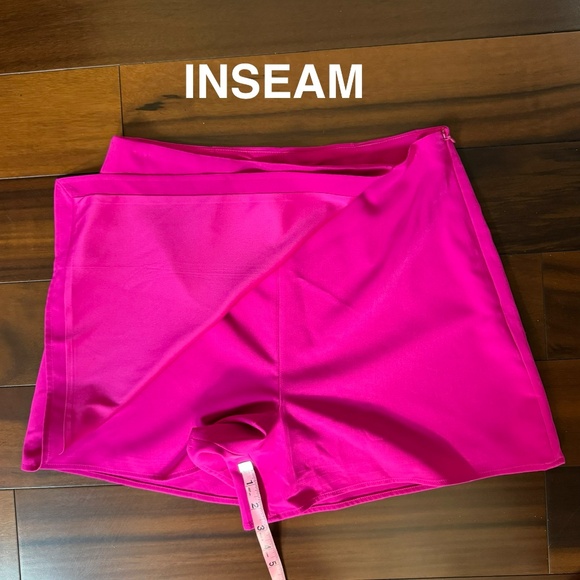 EXPRESS EDITOR FUCHSIA HIGH WAIST MINI SKORT WITH A WRAP FRONT DESIGN - Picture 11 of 13